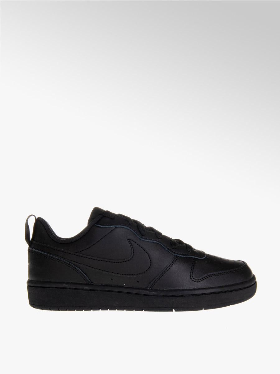 Nike court borough deichmann best sale